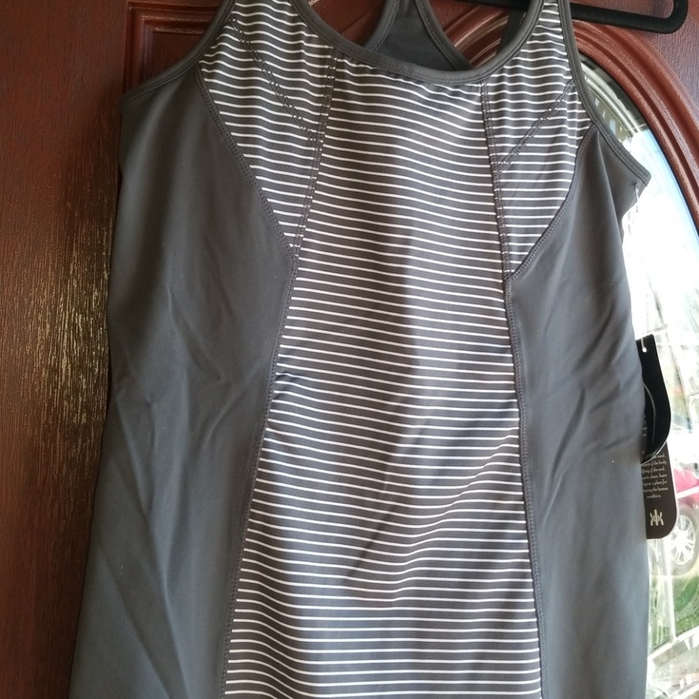 TENNIS TOP/ RUNNERS
